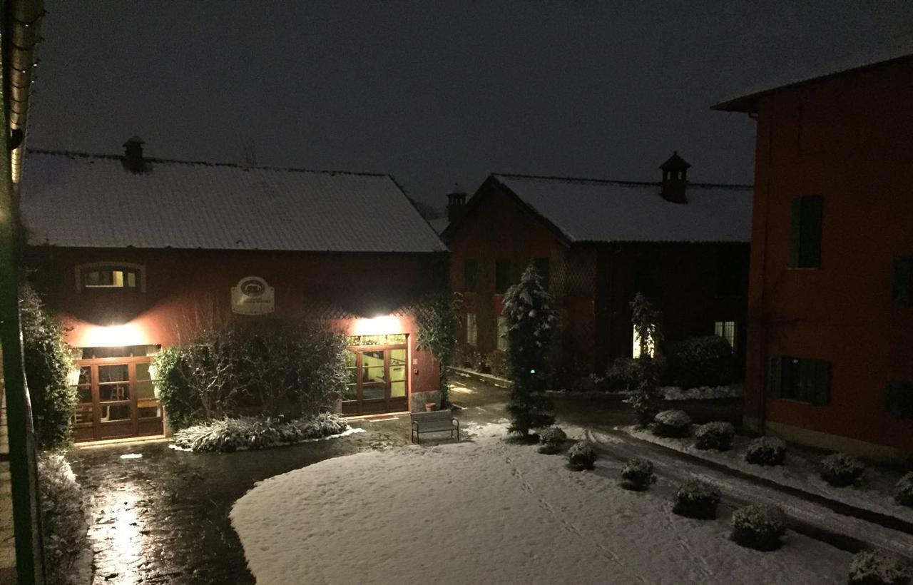 Mediglia Agriturismo Cascina Maiocca מראה חיצוני תמונה